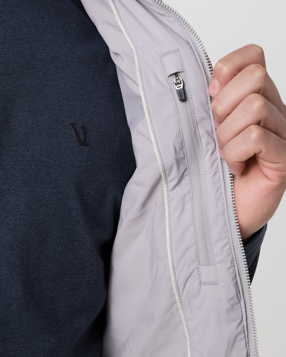 Echo Insulated Vest 2.0 Fog - Image 2