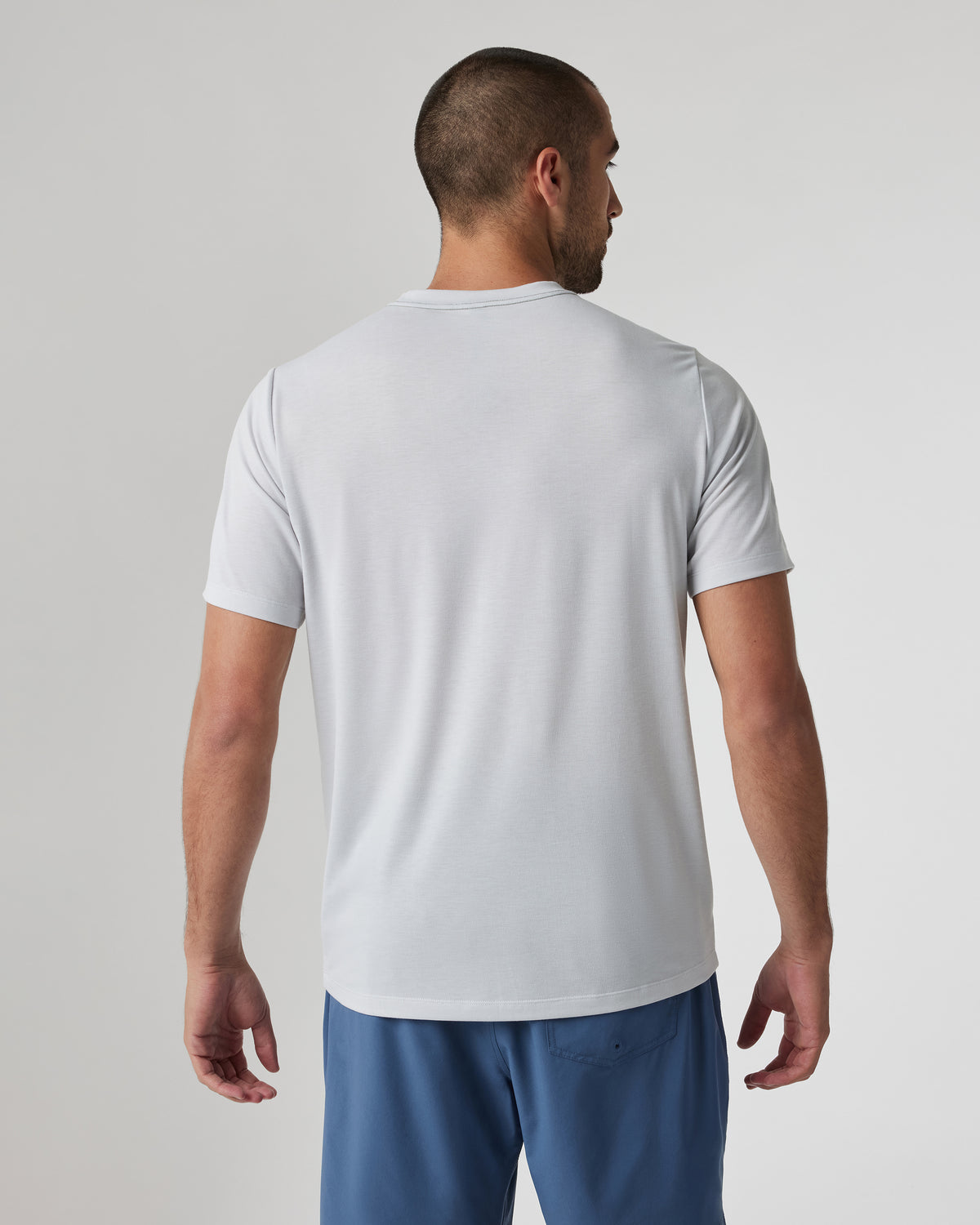 Current Tech Tee Men's Frost Grey Lightweight Shirt - Image 2