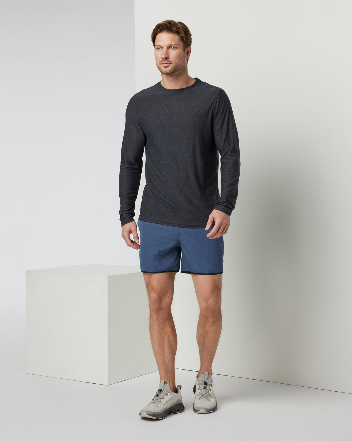 Long-Sleeve Strato Tech Tee Men's Charcoal Shirt - Image 3