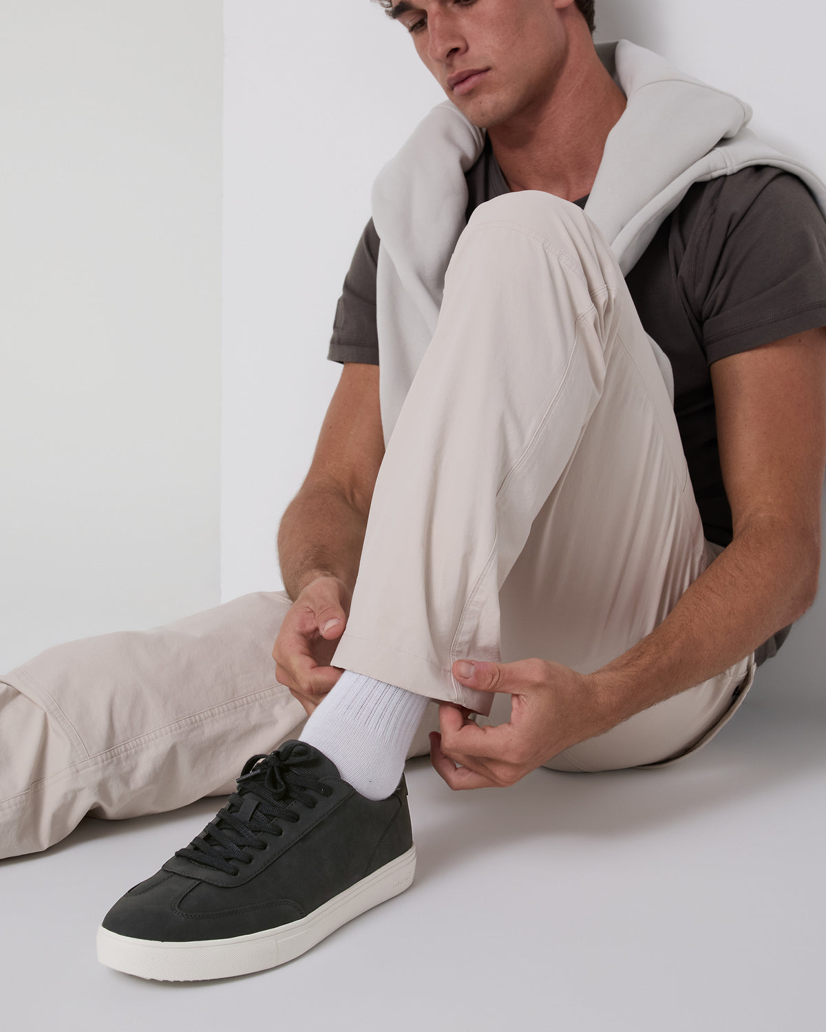 Vuori Deane Vegan Black - Image 5